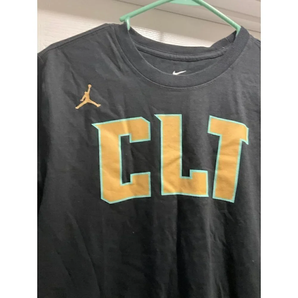 CHARLOTTE Hornets‎ City Edition Jordan T-shirt Size  XS